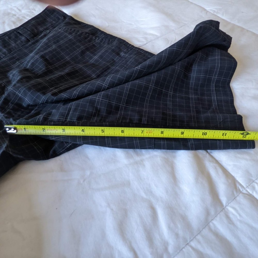 Columbia Women's Omni-Wick Shorts - Size 16 - Picture 9 of 12